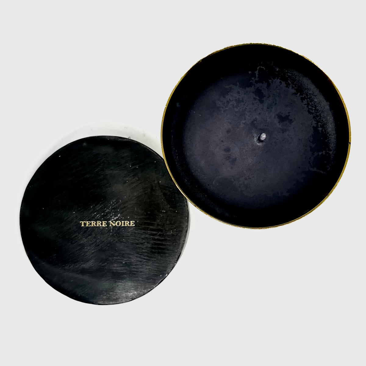 Mad et Len Terre Noire Candle – REALABAYAN